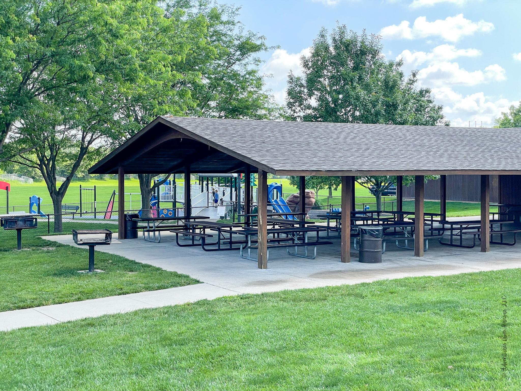 shelter and grill at city park
